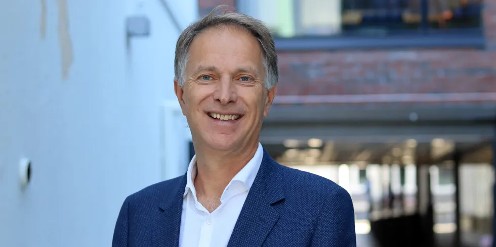 Gunnar Løvås fra Statnett kom til Tromsø for å fortelle interessenter i nord om Statnetts planer for strømnettet.