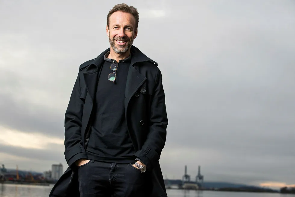– Jeg er ikke den beste til å mene noe om spilling eller skadeligheten av reklame for betting, hverken gjennom Norsk Tipping eller den omfattende eksponeringen Unibet får i NRKs VM-sendinger. Jeg er først og fremst opptatt av effekter av et eventuelt nytt regime, sier Thomas Giertsen.