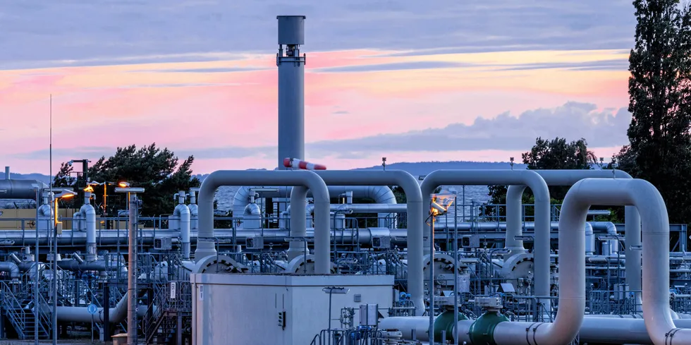Fortum og datteren Uniper er i dyp krise på grunn av den uteblitte gassen fra Russland. Den sentrale gassrørledningen Nord Stream 1 mellom Russland og Tyskland ble stengt på grunn av vedlikehold. Bildet er fra overføringsstasjonen i Lubmin i Tyskland.