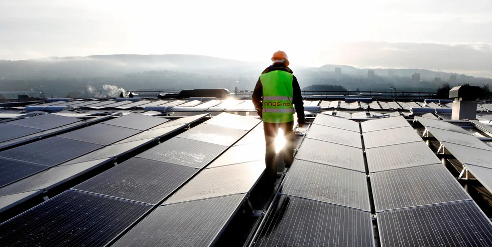 Hver måned settes det nye rekorder for installert solenergi i Norge. Farten er størst i Rogaland og resten av prisområdet NO2.