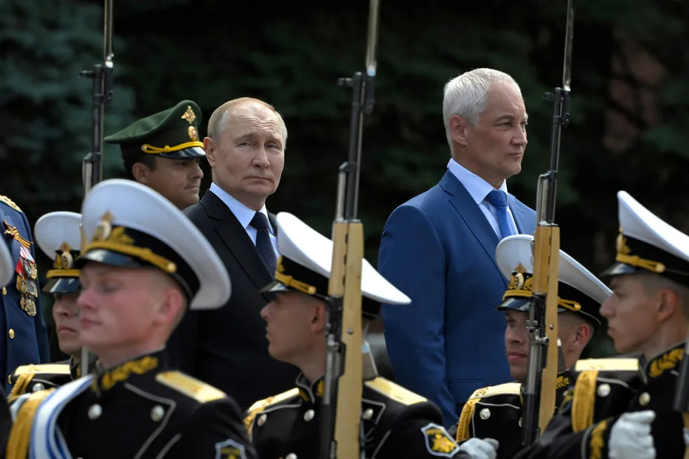 President Vladimir Putin sammen med forsvarsminister Andrej Belousov forleden.