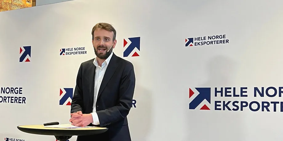 Her presenterer næringsminister Jan Christian Vestre regjeringens eksport-ambisjoner knyttet til havvind 01.12.22.