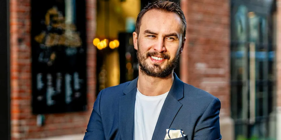 – I 2023 vet jeg at jeg er mye rikere enn Petter Northug, men mye fattigere enn Haaland, sier Nordlysenergigründer Stefan Manov.