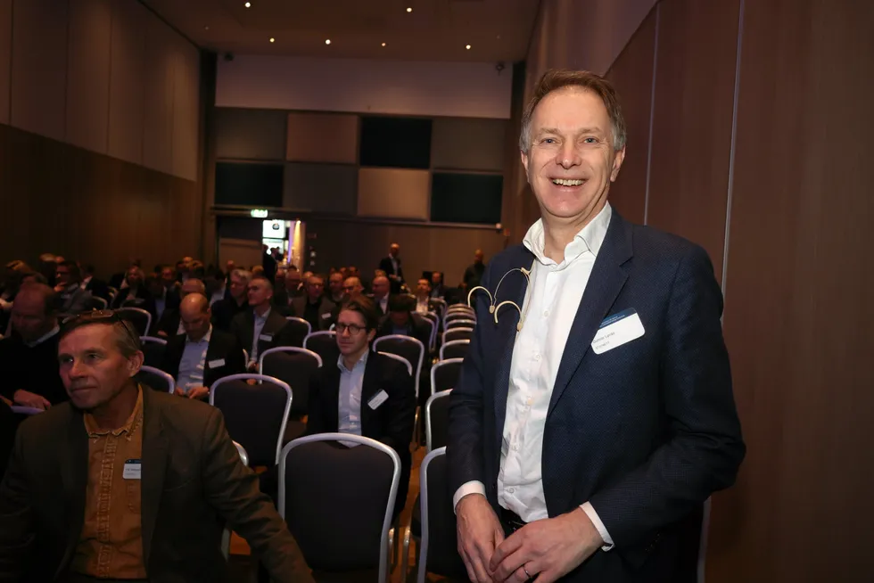 – Vi har analysert mulighetene for å knytte ny kraftproduksjon til transmisjonsnettet i Østfold, og vi ser at det blir god kapasitet i de aktuelle transformatorstasjonene, sier konserndirektør for Kraftsystem og Marked i Statnett, Gunnar Løvås.