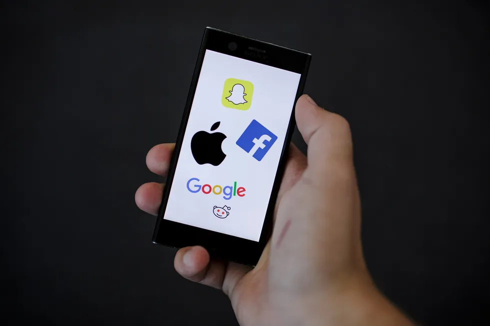 Meta begrunner lavere vekst med nytt personvernregime hos Apple, konkurrenten Tiktoks ekstreme vekst og nye, strengere reguleringer, skriver Jan Morten Drange.