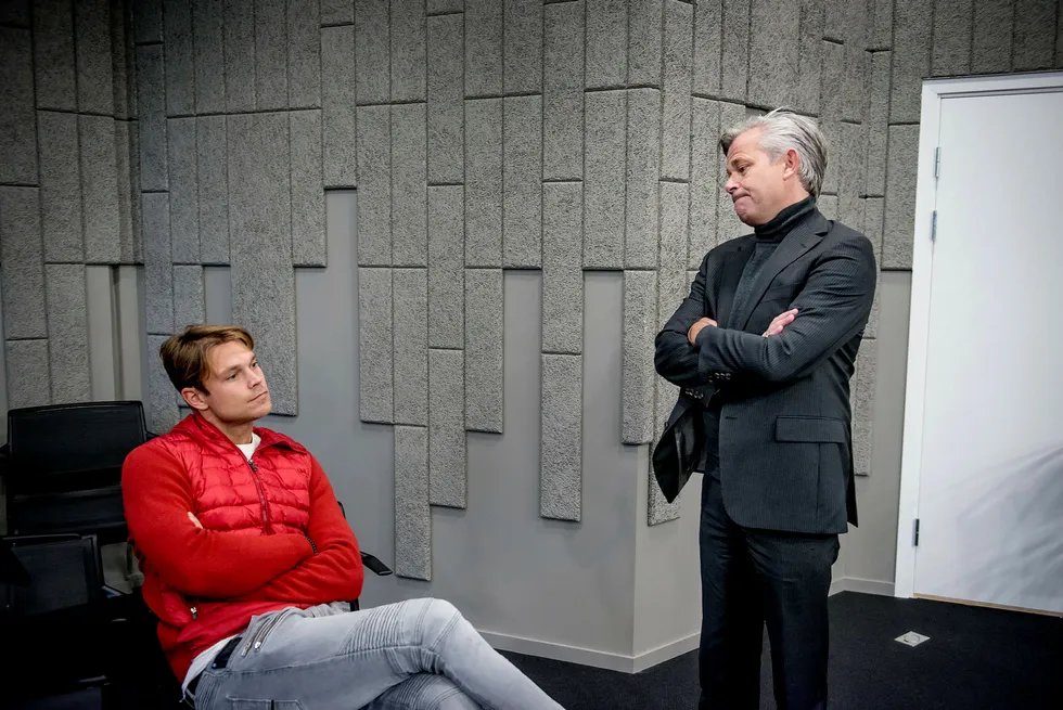 Rallysjåfør Andreas Mikkelsen (til venstre) og broren Nicolai Prydz mener Telenor rappet forretningsideen deres om tjenester basert på kjøredata fra oppkoblede biler. Fredag var Mikkelsen på plass i voldgiftsretten i Oslo. Foto: Gorm K. Gaare