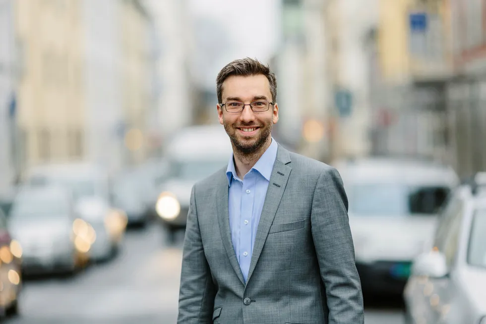 Teknologidirektør Alexander Haneng stiller seg undrende til at teknologisk kompetanse ikke behøves i styrerommet, men kun hos ledelse og ansatte. Foto: Geta