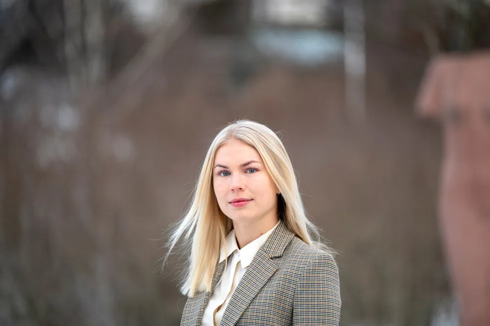 Ifølge forvalter Tiril Flørnes Støle ble norske bankaksjer priset til 1,29 ganger bokført verdi torsdag 9. mars. Siden den gang har tallet falt til 1,15 ganger bokført verdi.