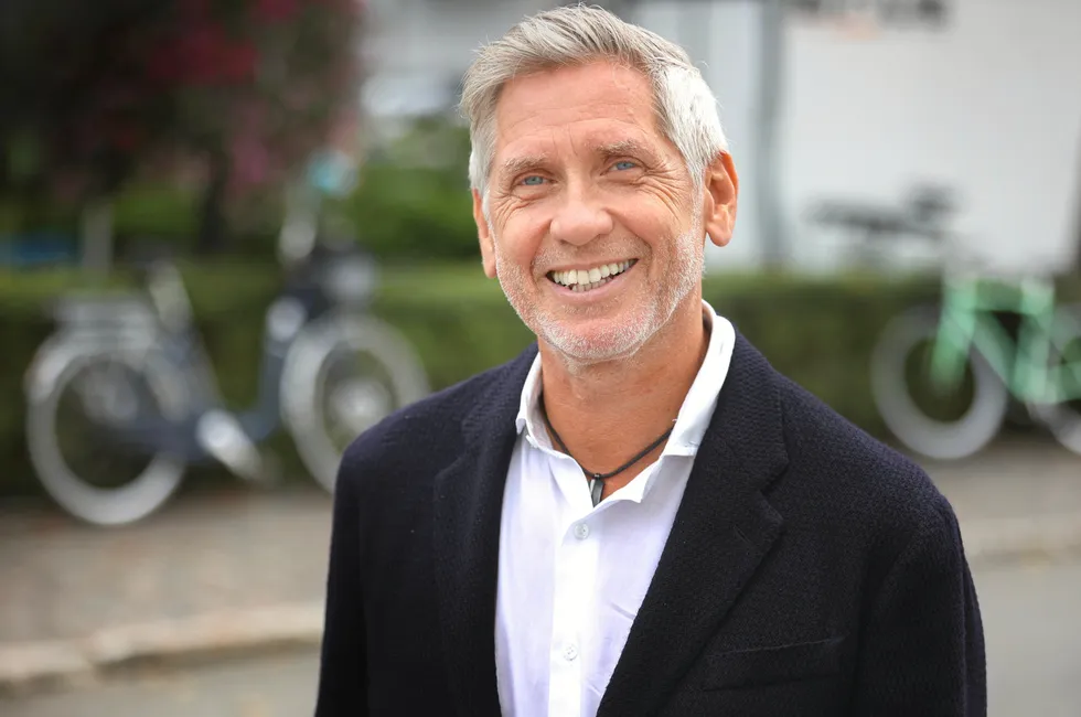 Jonny Hesthammer er CEO i både Norsk Kjernekraft AS og oljeselskapet M Vest Energy. – Jeg er en singel mann som har hele dagen til rådighet, sier han.