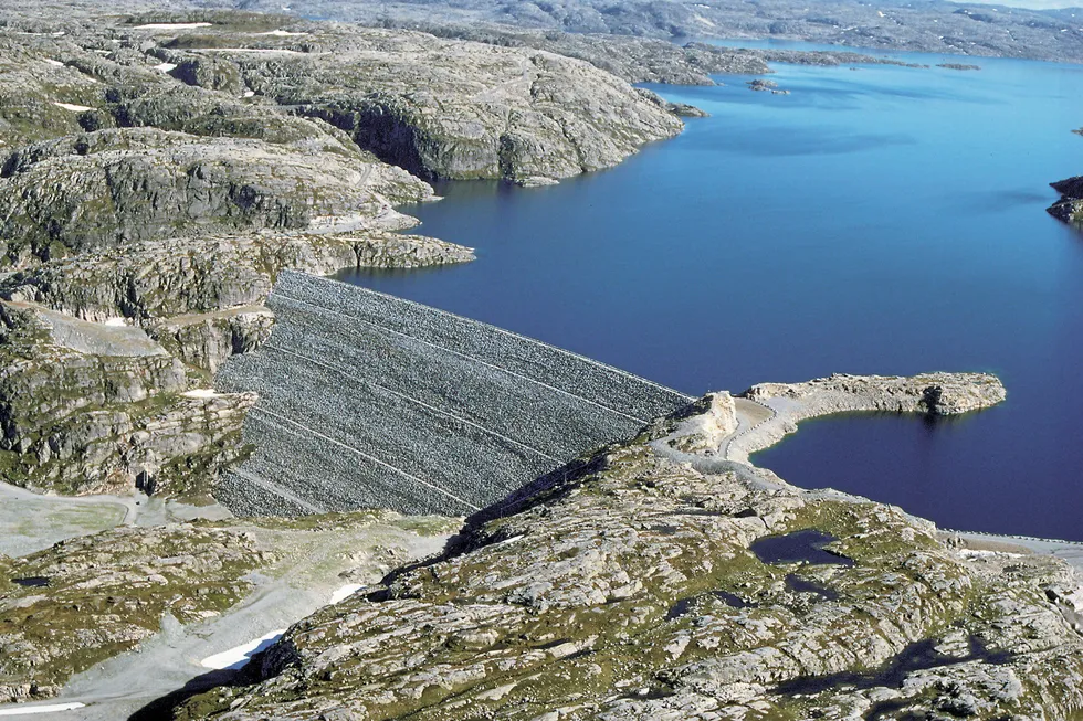 Kraftig snøsmelting gjør at vannmagasinene er i ferd med å fylles.