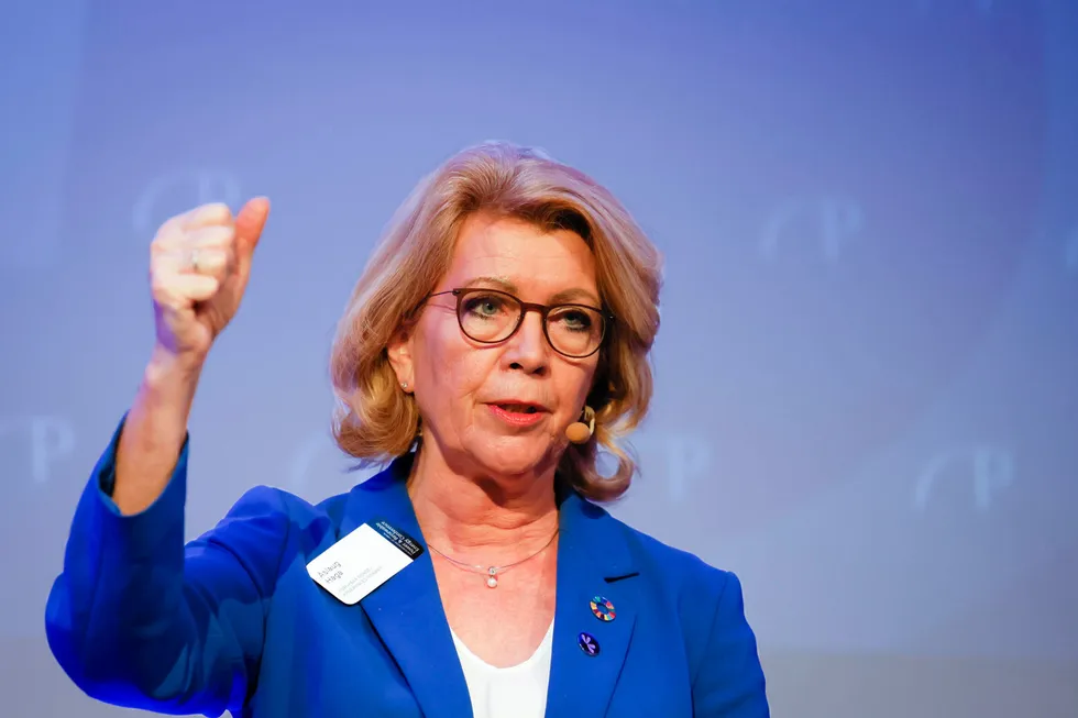 – Han er på et helt feil spor og ser ikke de fremtidige mulighetene for lande, sier administrerende direktør i Fornybar, Åslaug Haga, om havvind-uttalelsene fra Lars Sørgard.