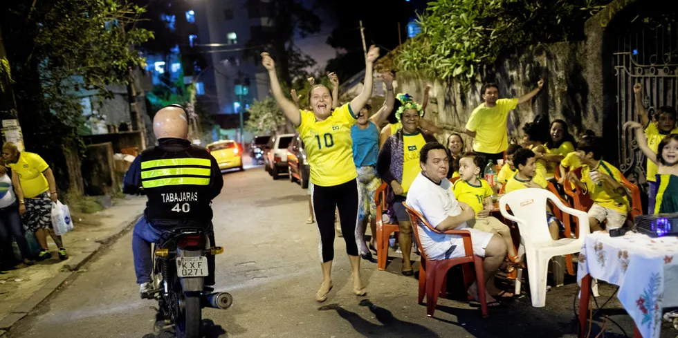 Rio de Janeiro, Brasil: Stemingsbilder fra Rio og favelaen La Deira Dos Tabajaras som ligger ved Copacabana.