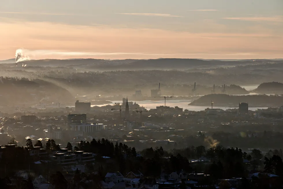 Det er til liten hjelp for norske bedriftseiere at norske hytte- og boligskatter er lave, skriver artikkelforfatteren. Oslo en kald vinterdag.