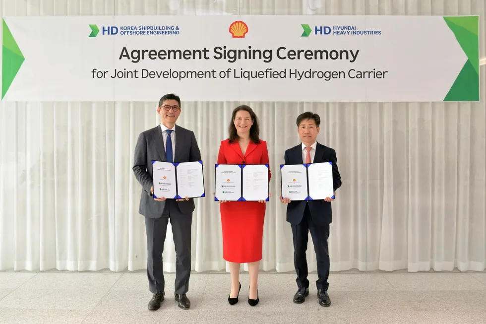 From left: HD KSOE's chief executive officer Sungjoon Kim, senior vice president of Shell Shipping & Maritime Karrie Trauth and vice president of HD HHI Seungho Jeon.