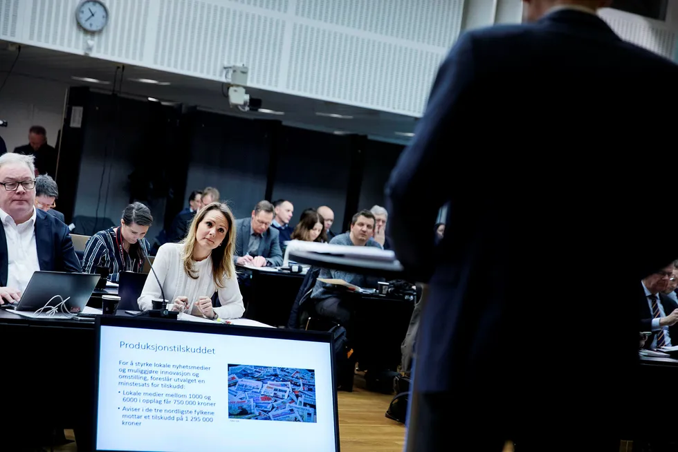Mye ville sett annerledes ut om regjeringspartiene hadde vært villige til å se på våre forslag fremfor å stemme mot dem på autopilot. Her er kulturminister Linda Hofstad Helleland under overleveringen av mediemangfoldutvalgets rapport. Foto: Linda Næsfeldt