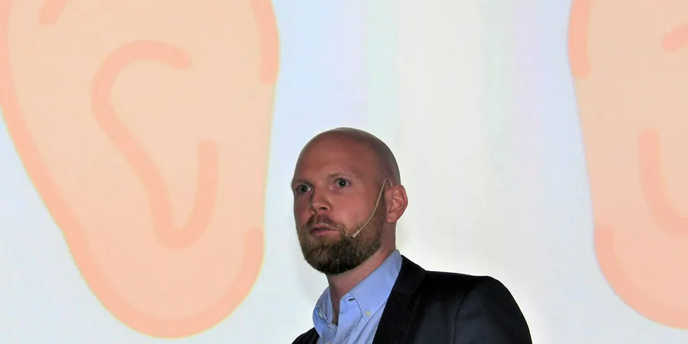 SUPERHØRSEL: Jørgen Grythe og Squarehead utvikler store elektroniske "ører".