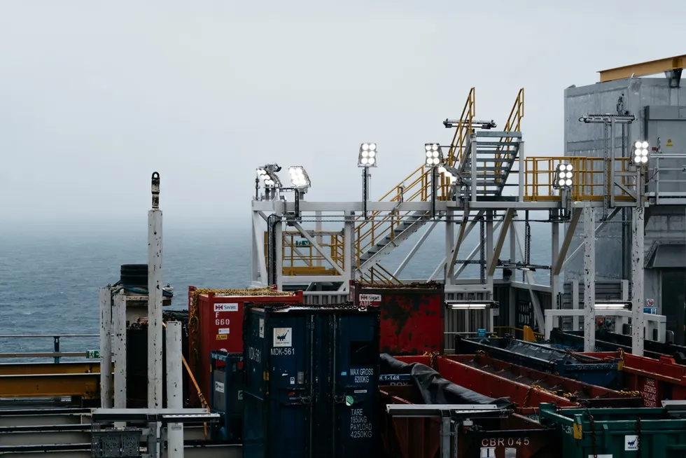 En umiddelbar økning i CO 2-avgiften vil spise av kapital selskapene har planer om å bruke til nye teknologier, skriver Anniken Hauglie. Her fra Johan Sverdrup-feltet i Nordsjøen.