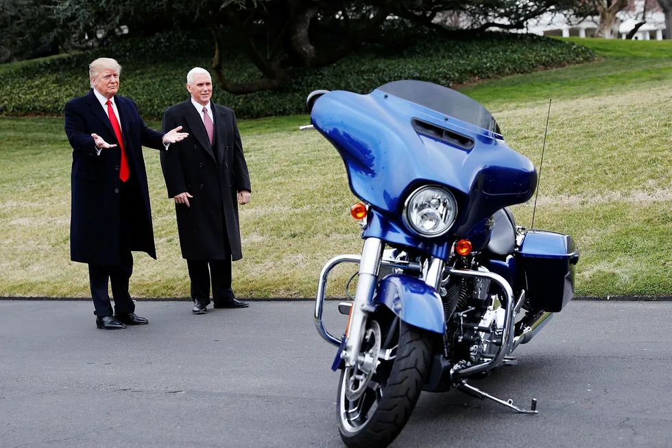 Harley-Davidson håper på drahjelp fra president Donald Trump. Så langt har ikke Trump levert. Foto: Pablo Martinez Monsivais/AP/NTB Scanpix
