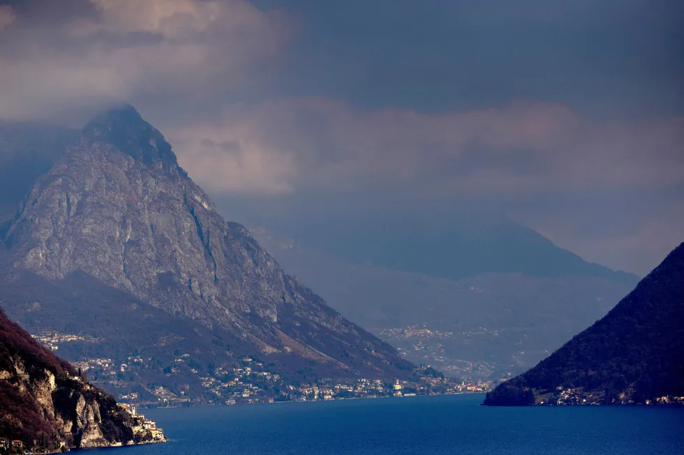 Ikke bare finansiell kapital flytter, men også human kapital, skriver kronikkforfatteren. Bildet er fra Lugano i Sveits.