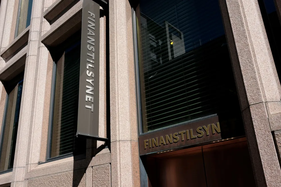 Henvendelsen fra tilsynet føyer seg inn i rekken av brev midt i sparebankenes periode for gjennomføring av generalforsamlinger, skriver artikkelforfatteren.