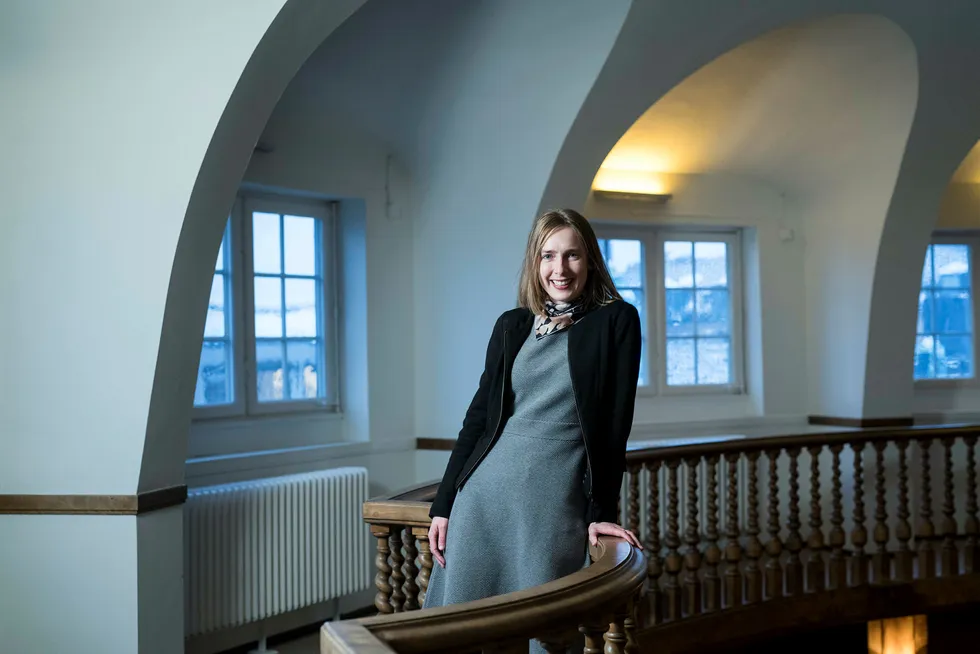 Forsknings- og høyere utdanningsminister Iselin Nybø overser universitetenes interne rivninger. Foto: Skjalg Bøhmer Vold