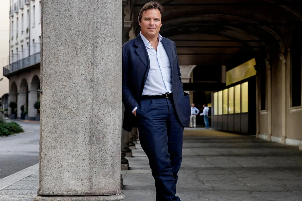 Norske Petter Neby (51) har bygget opp et teknologifirma som har fått omfattende omtale i internasjonal presse. Nå sliter han og kona Ingerid Helene Bergesen med å få fraktet ut to av sine Munch-verker fra Italia.