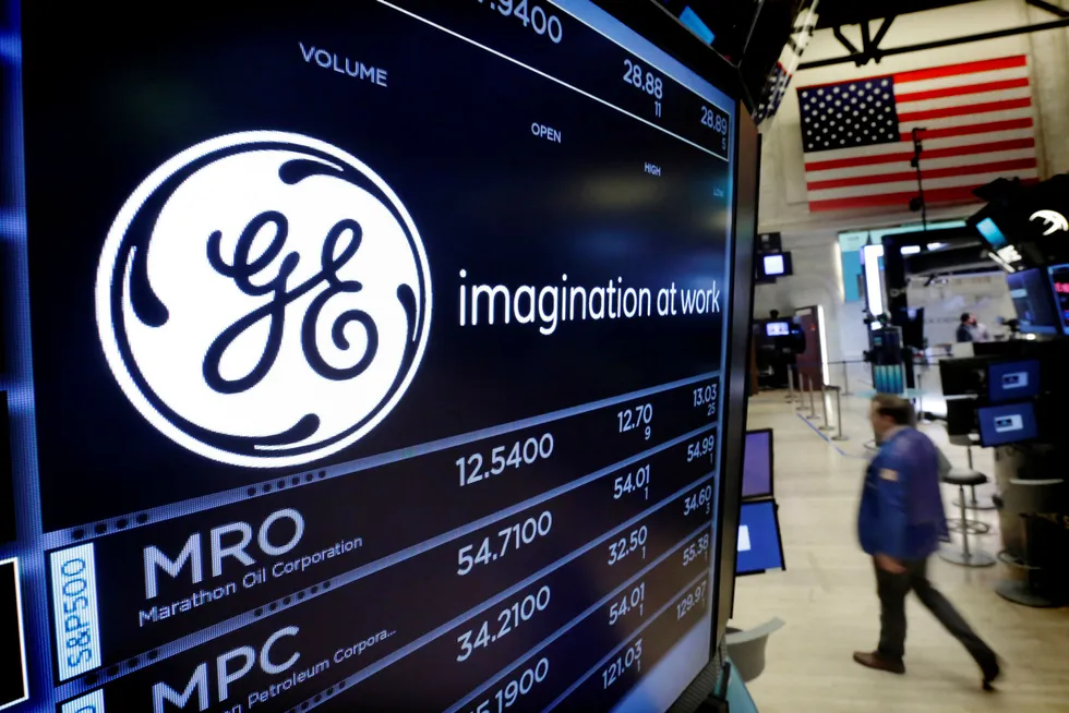Etter 111 år forsvinner General Electric fra den prestisjetunge børsindeksen Dow Jones Industrial – som det siste av de store amerikanske konglomeratene. Bildet er fra juni 2017. Foto: Richard Drew/AP/NTB Scanpix