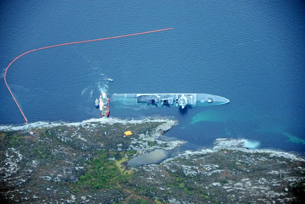 . KNM Helge Ingstad kolliderte med tankbåten Sola TS i fjor, nøyaktig for ett år siden.