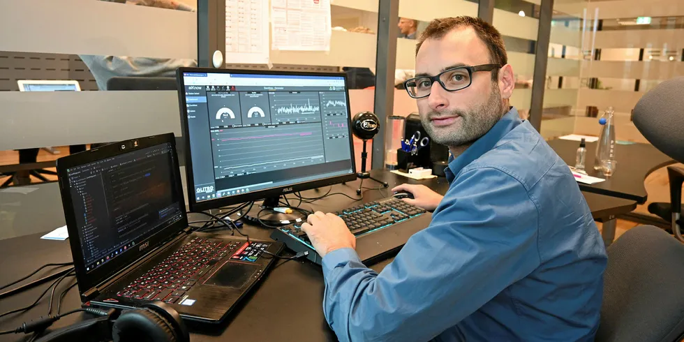 Luca Petricca er en av fire gründere i Broentech, som utvikler kunstig intelligens for kraftbransjen.