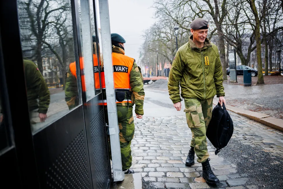 I løpet av året må forsvarssjef Eirik Kristoffersen finne en milliard i effektiviseringstiltak. Om han ikke når målet, kan det gå ut over Forsvarets budsjett for drift.