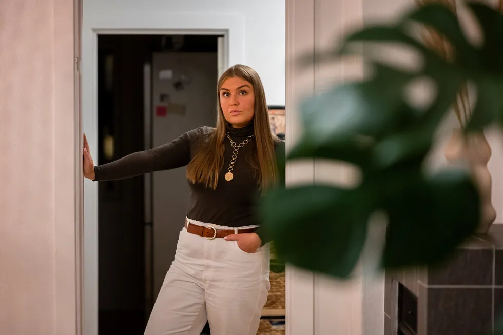 – Jeg er litt usikker på hva en normal rente er, sier Daria Martiuk, hun kjøpte sin første bolig i 2020.