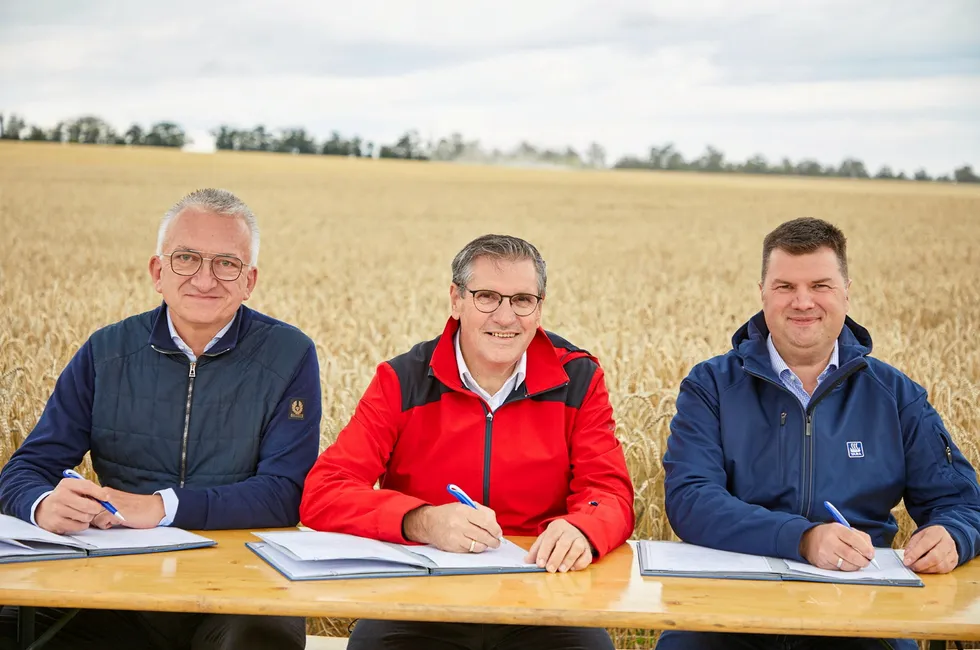 Michael Gutting, managing partner of Bindewald & Gutting Mill Group; Norbert Lötz, managing director for production and technology at Harry Brot; and Marco Fleischmann, managing director of Yara Germany.