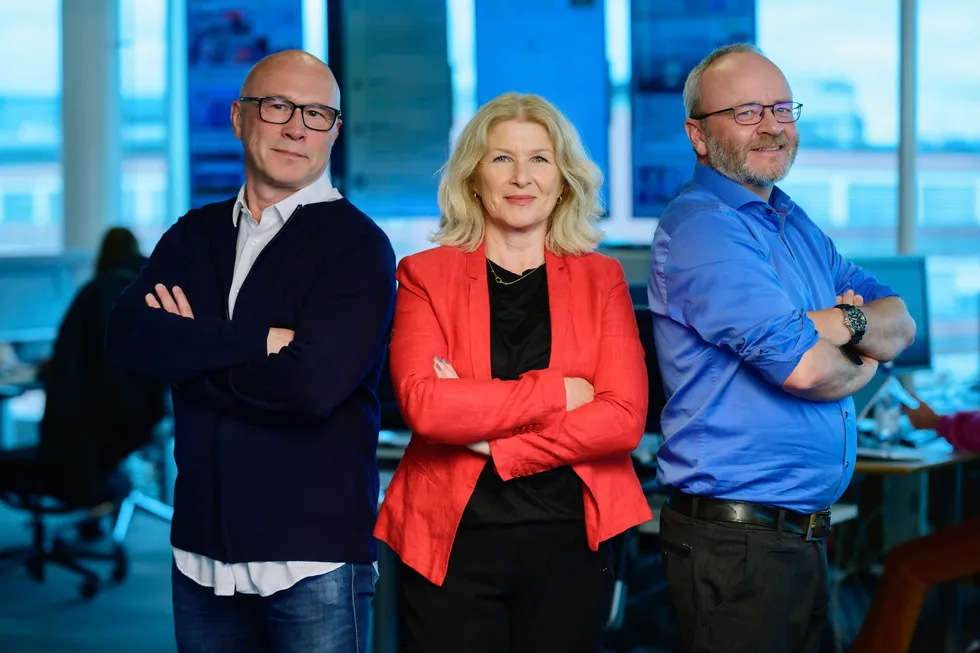 Finansredaktør Terje Erikstad, kommentator Anita Hoemsnes og børskommentator i DN Thor Chr. Jensen. Finansredaksjonen. Foto: Fartein Rudjord ---