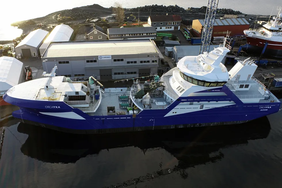 Naviera Orca Chile bygget brønnbåten «Orca Yka» på Larsnes Mek. Verksted på Sunnmøre. Nå har Rostein kjøpt båten.