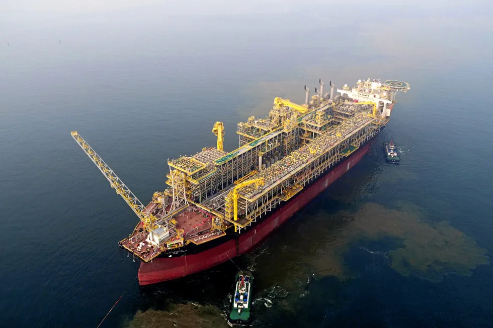 Survey: the Cidade de Campos dos Goytacazes FPSO operating in the Tartaruga Verde field