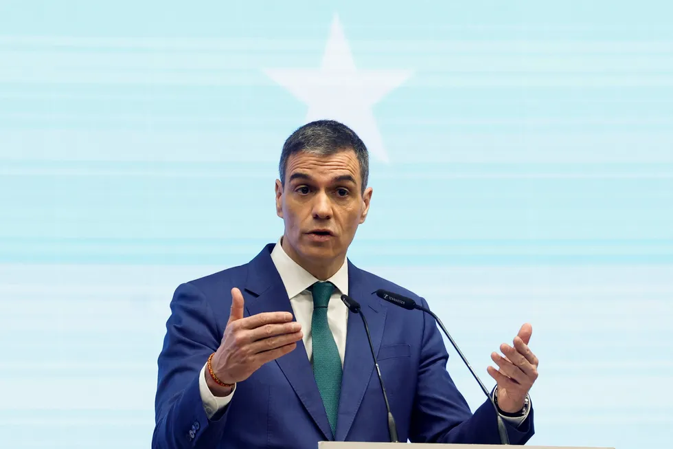 Ifølge spanske medier dro Spanias statsminister Pedro Sánches ganske umiddelbart til den spanske systemoperatøren Red Eléctrica da landet ble rammet av et massivt strømbrudd.