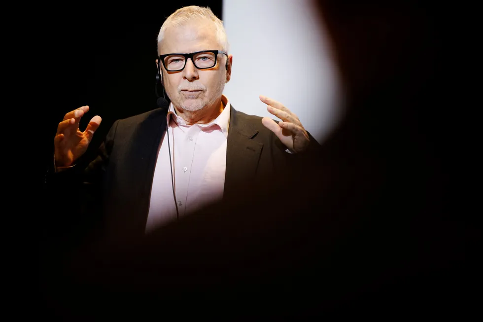 Sjefstrateg Erik Bruce i Nordea venter spent på amerikanske inflasjonstall til uken. Lav prisvekst kan sette fyr på aksjemarkedet.