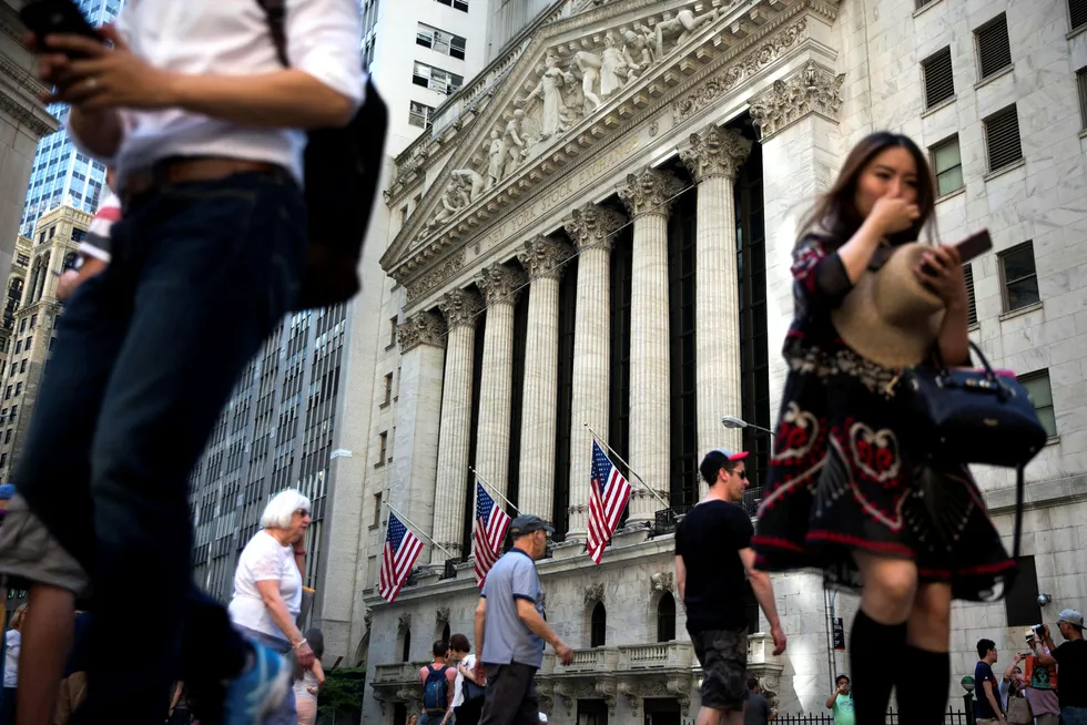 Tidligere vinnere har en tendens til å gjøre det dårligere enn markedet, mens tidligere tapere har en tendens til å gjøre det bedre enn markedet, ifølge en studie som undersøkte aksjer på New York Stock Exchange (avbildet) over treårs perioder, skriver artikkelforfatteren. Foto: Kevin Hagen/Getty Images