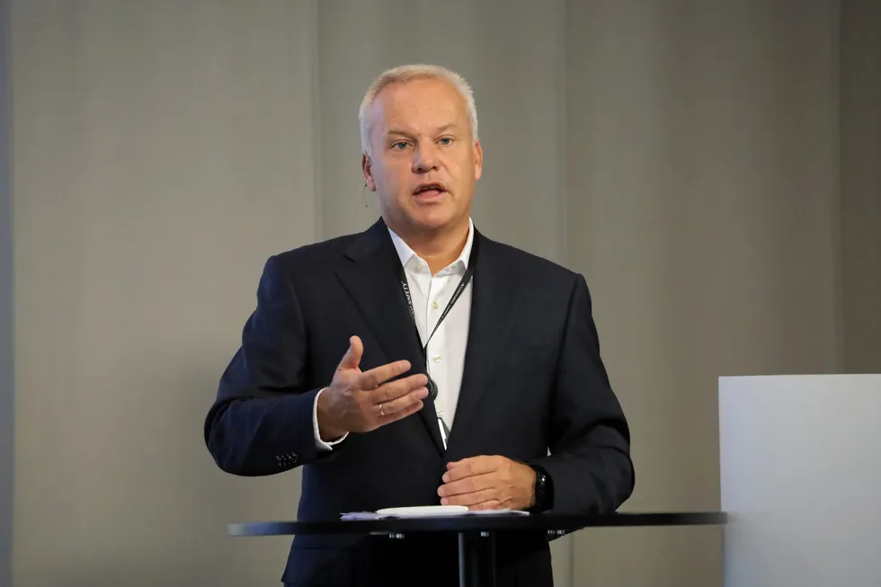 Til tross for at fornybar kun utgjør en halv prosent av selskapets inntekter har inntektsandelen doblet seg så langt i år. Her Equinor-sjef Anders Opedal.
