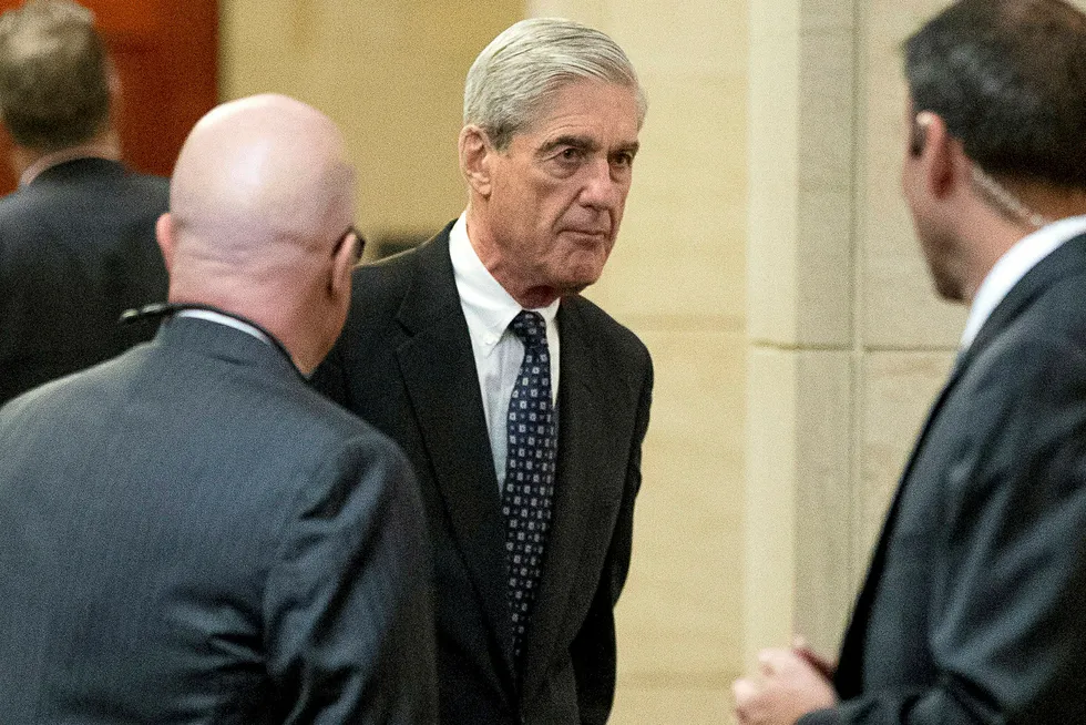 Spesialetterforsker Robert Mueller her nå fredag kveld levert sin rapport til justisminister William Barr.