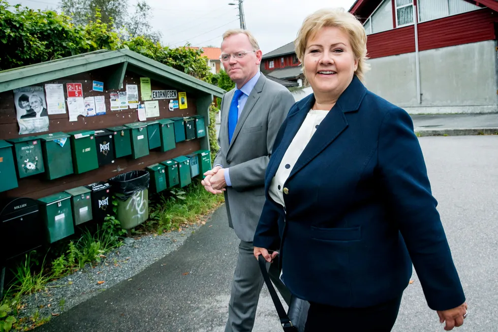 Erna Solberg og ektemannen Sindre Finnes på vei til valglokalene i 2013. Kort tid senere ble Solberg statsminister.