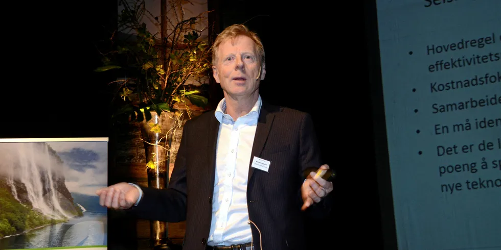 Knut Lockert i Distriktsenergi mener den forskriften om funksjonelt skille er uklar, og ber departementet om en klargjøring.