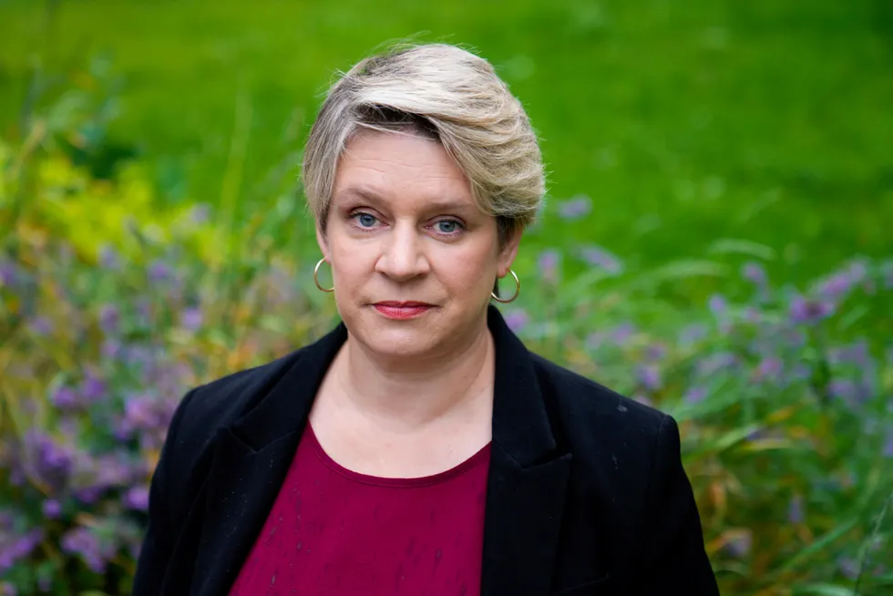 Arbeidsminister Marte Mjøs Persen (Ap) griper nok en gang inn i en arbeidskonflikt med tvungen lønnsnemnd bare syv dager etter at flyteknikerstreiken ble avblåst.