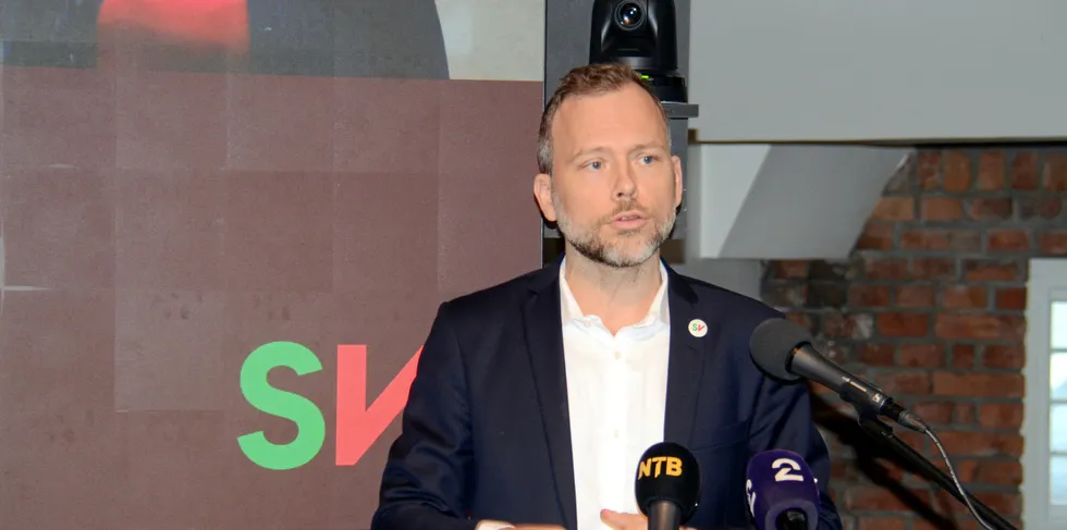 SV-leder Audun Lysbakken mener det er riktig å hente mer penger fra kraftbransjen, men kan gå med på å endre innretningen på de nye kraftskattene.
