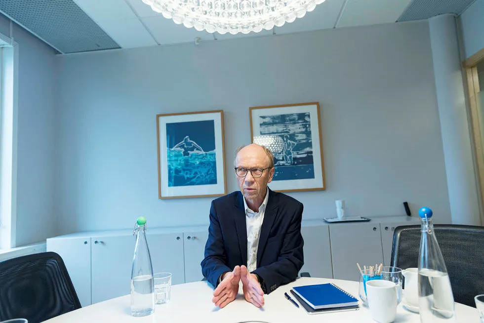 Knut Kjær, tidligere sjef i Oljefondet, slår alarm om styringen av fondet.