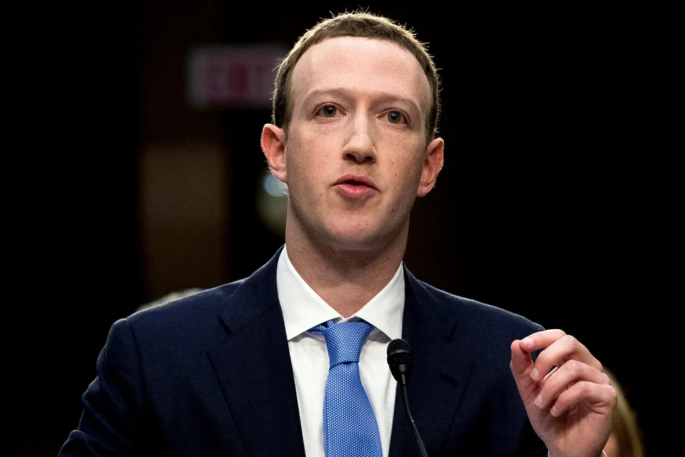 Facebook og toppsjef Mark Zuckerberg planlegger sammen med en rekke partnere å lage en ny kryptovaluta. Foto: Andrew Harnik / AP / NTB scanpix.