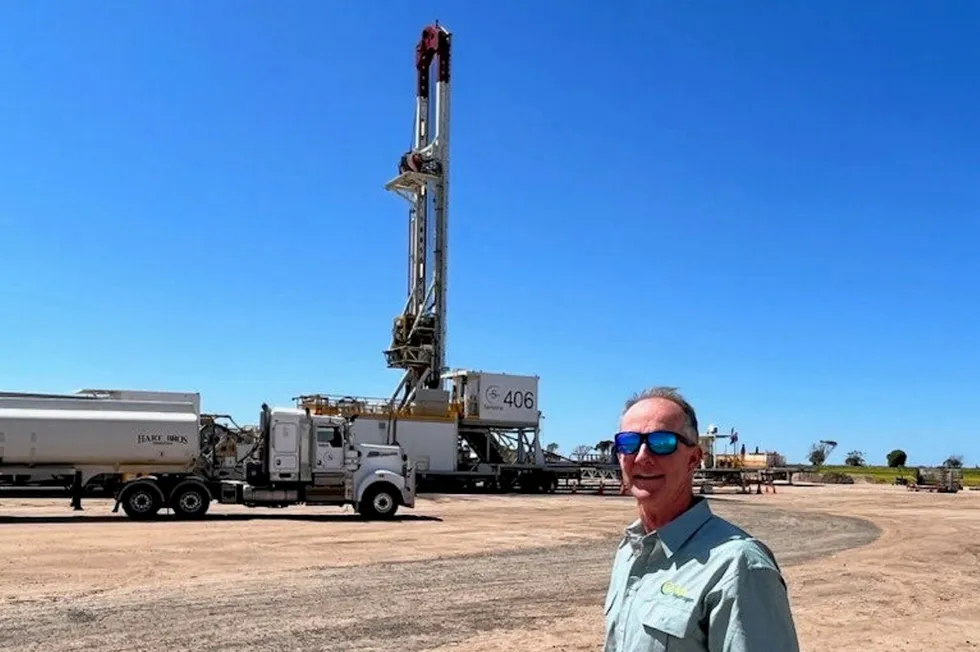 Gold Hydrogen managing director Neil McDonald in front of the drilling rig in South Australia.