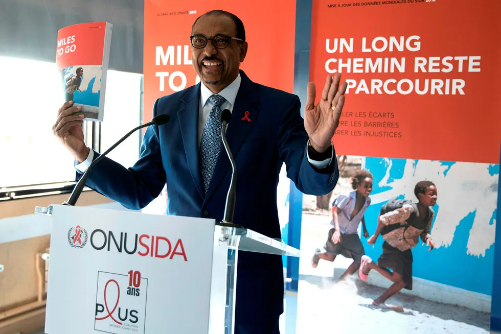 Lederen for FNs aidsprogram (UNAIDS), Michel Sidibe, frykter ny aidskrise selv om færre smittes enn tidligere. Foto: Thomas Samson/AFP/NTB Scanpix