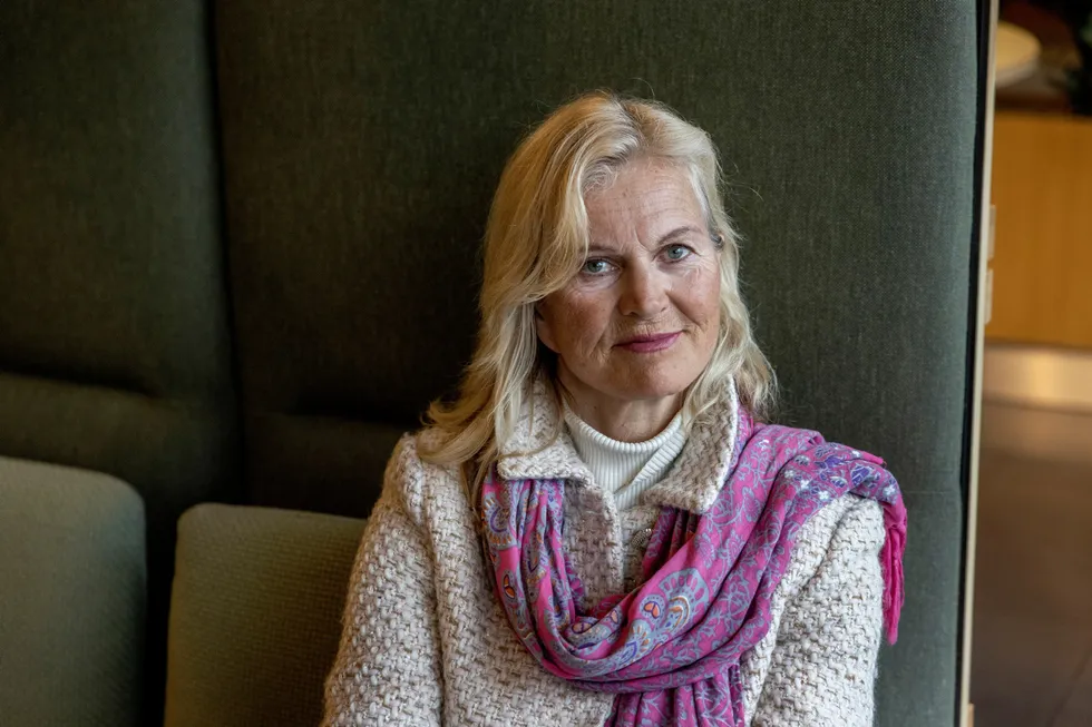 Kristin Krohn Devold i NHO Reiseliv sier hennes organisasjon har null kroner å bruke på relasjonsbygging og karakteriserer det som er avdekket i Norsk Industri som «grusomt trist».