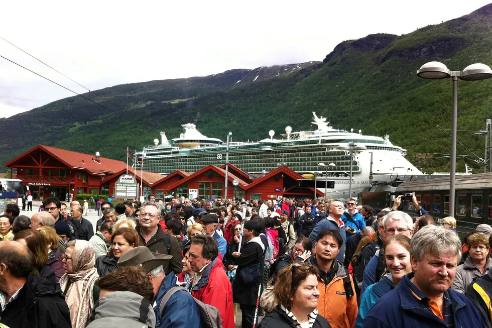 Forslaget om å kutte kraftig i statlige midler til profilering av Norge som reisemål, møter storm.
